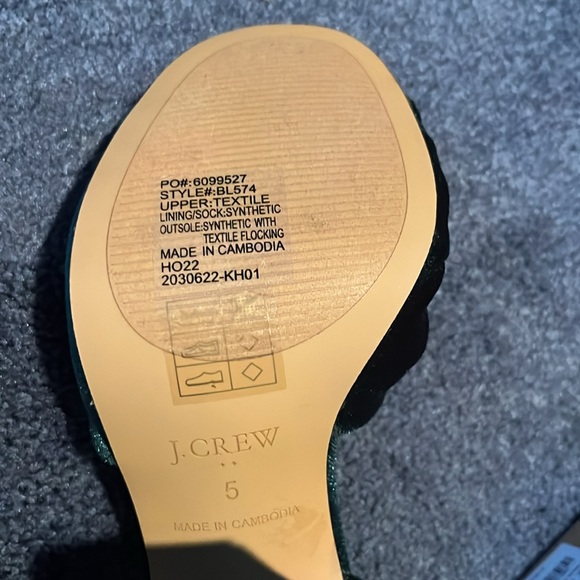 J Crew velveted knotted peep toe heels. NIB. - Picture 4 of 4